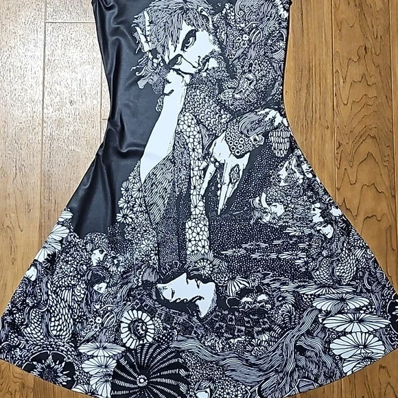 Blackmilk Morella Dress - Picture 3 of 10